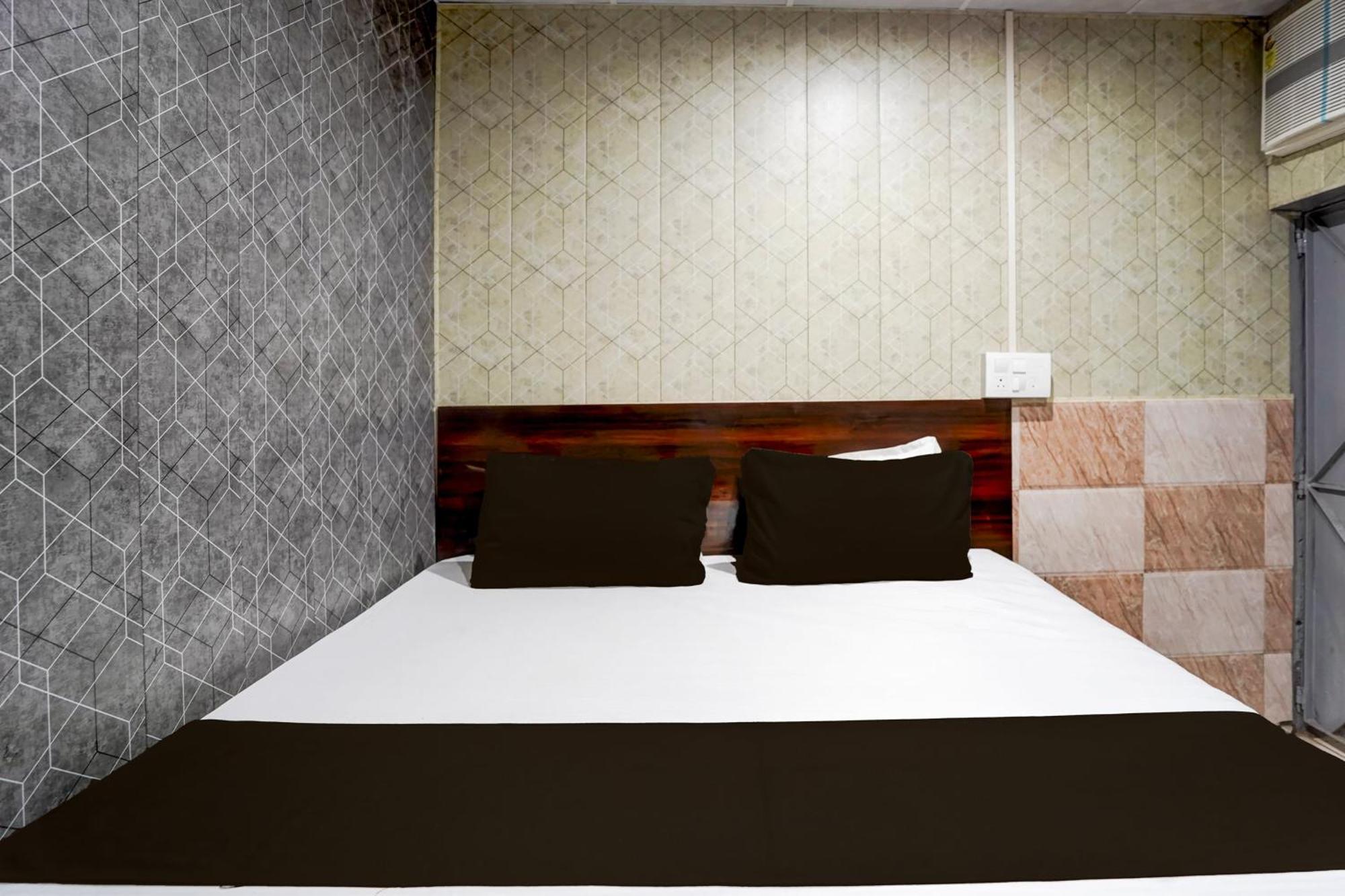 Hotel O Anant Ghaziabad Zewnętrze zdjęcie