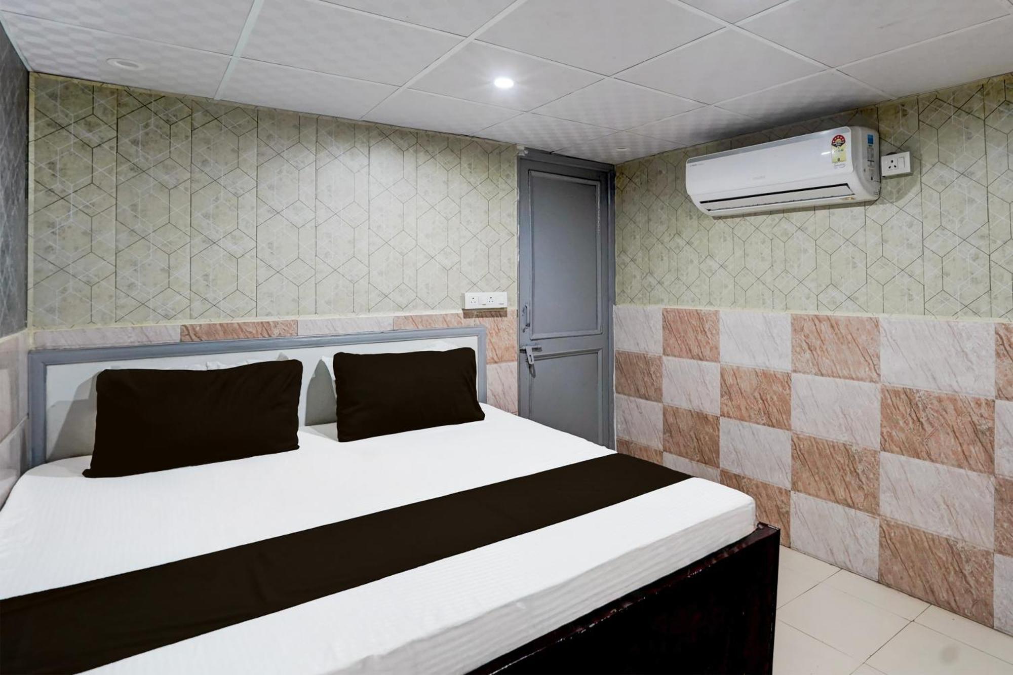 Hotel O Anant Ghaziabad Zewnętrze zdjęcie