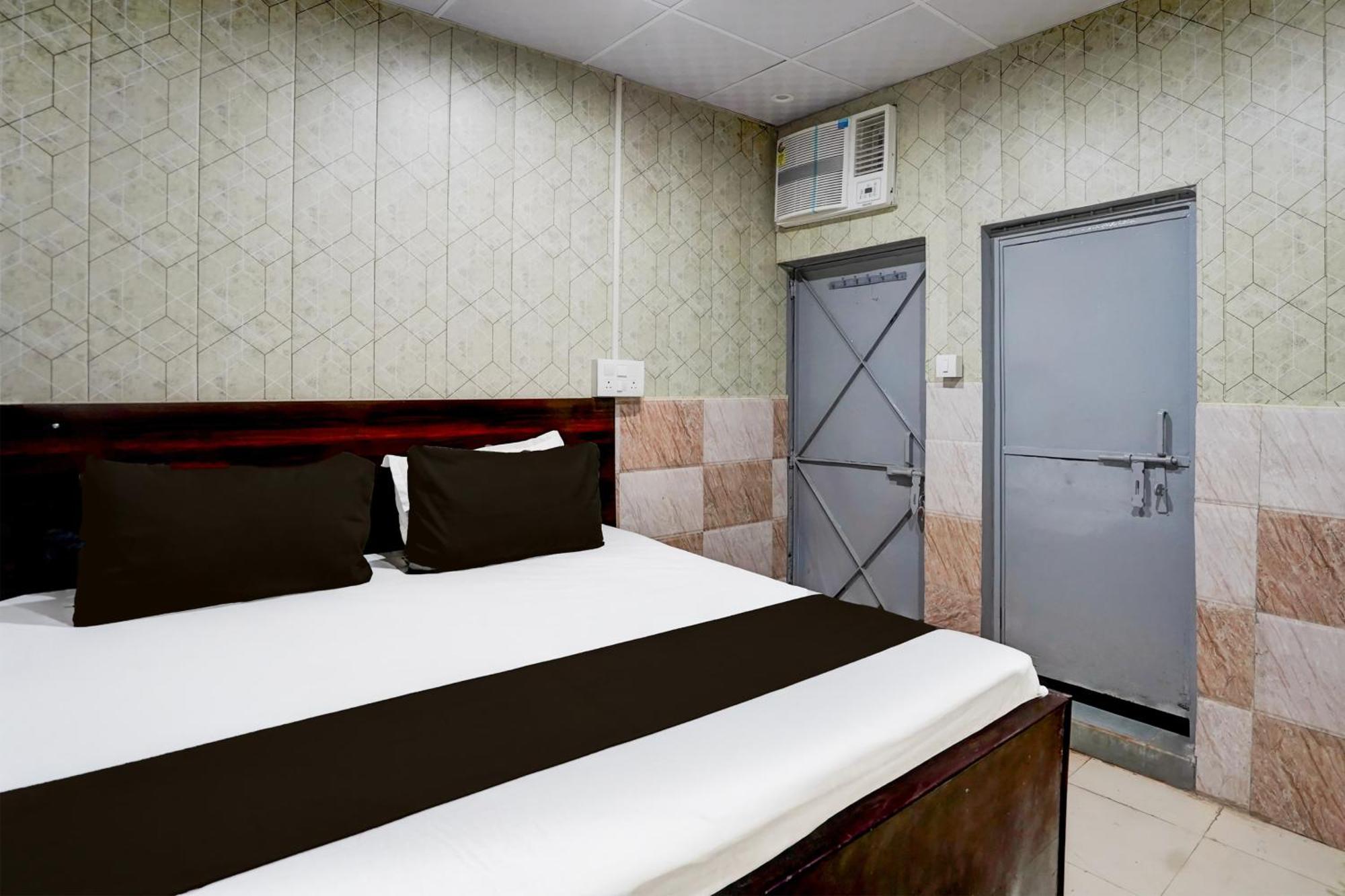 Hotel O Anant Ghaziabad Zewnętrze zdjęcie