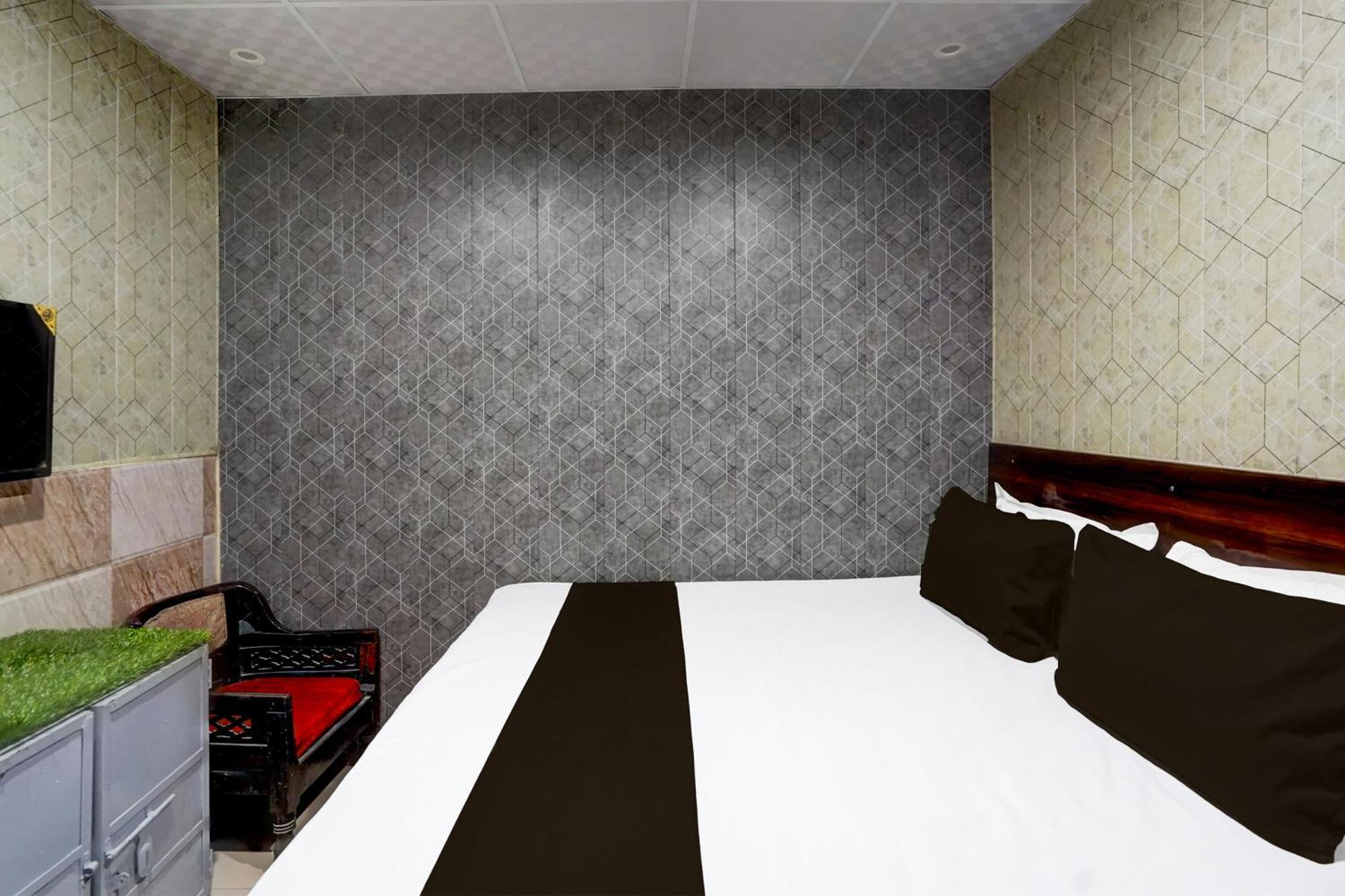 Hotel O Anant Ghaziabad Zewnętrze zdjęcie